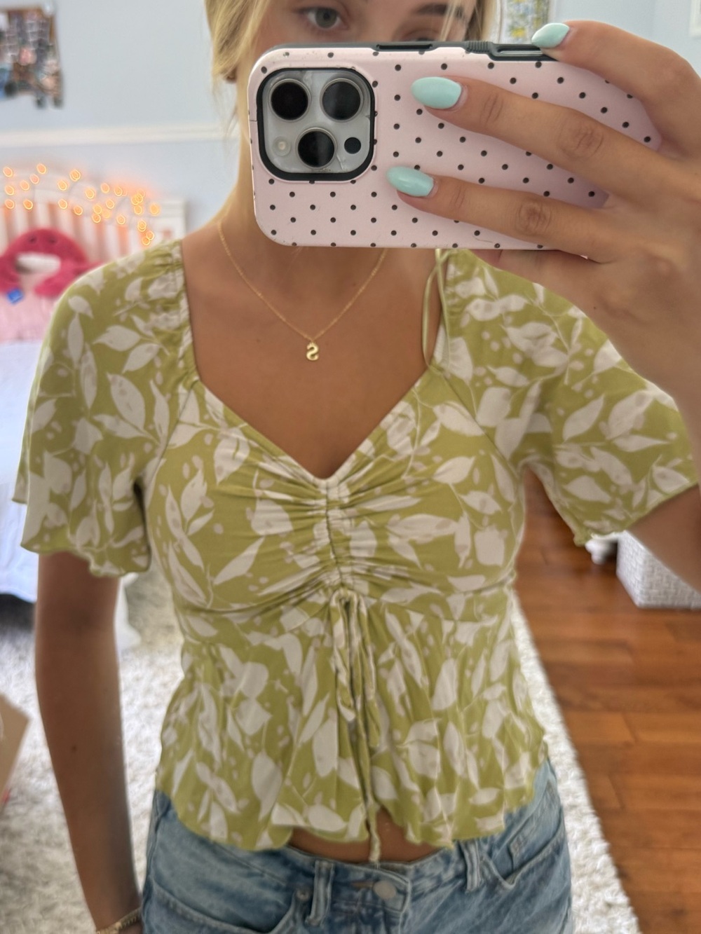 URBAN Romantics Light Green Floral Ruched V-Neck Peplum Top